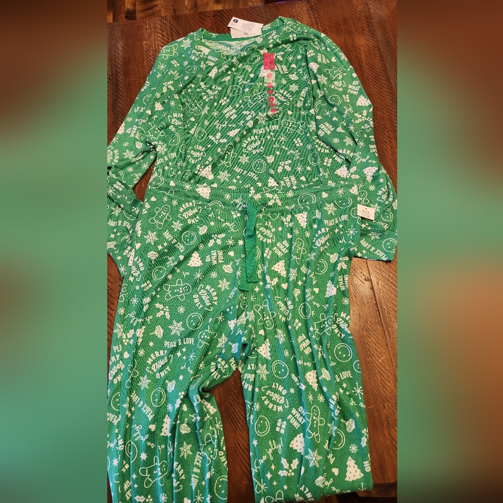 Womens Large Christmas pj set NWT
